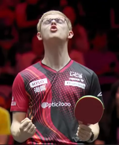 Félix Lebrun face à Flavien Coton au Grand Smash de Singapour